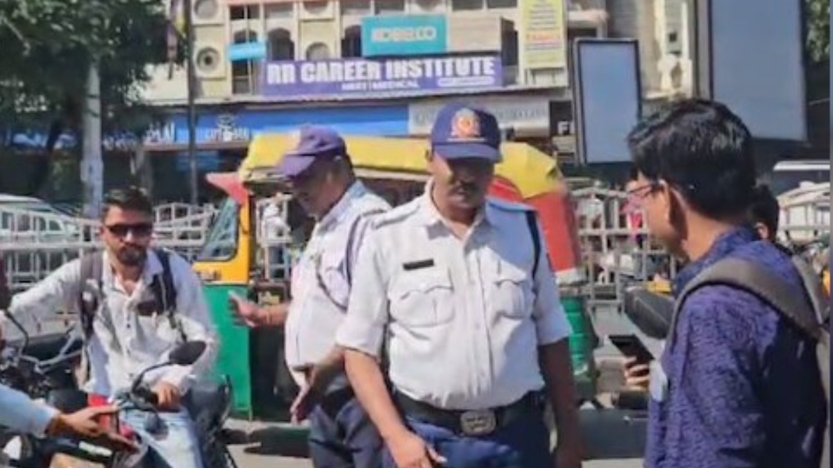 हेलमेट पहनना जरूरी, इंदौर में ट्रैफिक पुलिस हुई सख्त, 4 दिन में 8500 लोगों के कटे चालान