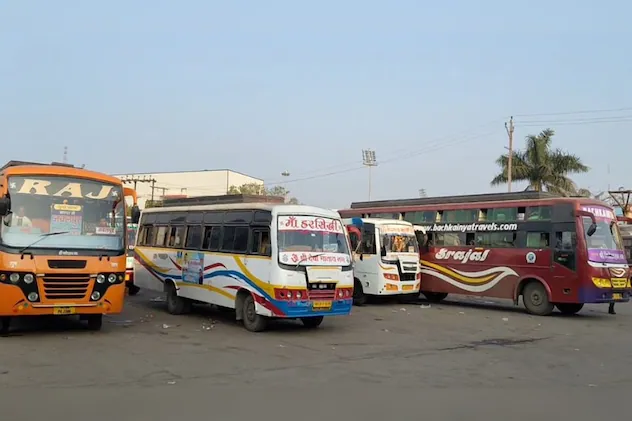 एमपी में बस चालकों ने दी अनिश्चितकालीन हड़ताल की चेतावनी, 6000 बसें रहेंगी बंद