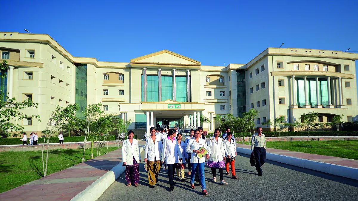 MP में खुलेंगे 9 नए मेडिकल कॉलेज, वित्त मंत्री जगदीश देवड़ा ने किया ऐलान