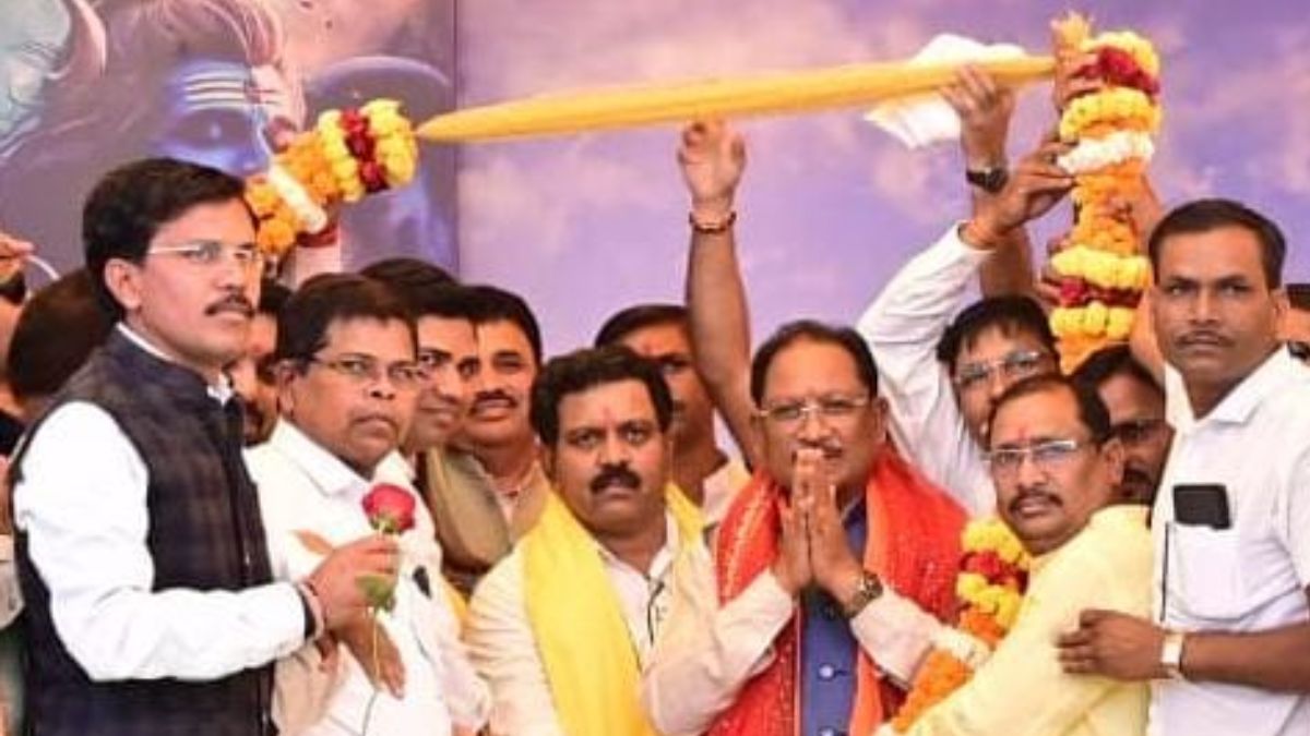 मुख्यमंत्री साय ने जुनवानी नर्मदा धाम में की पंच कुंडीय श्री रुद्र महायज्ञ की परिक्रमा