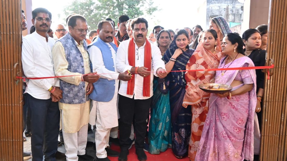 उपमुख्यमंत्री विजय शर्मा ने नगर पंचायत बोड़ला को 6 करोड़ के विकास कार्यों की दी सौगात