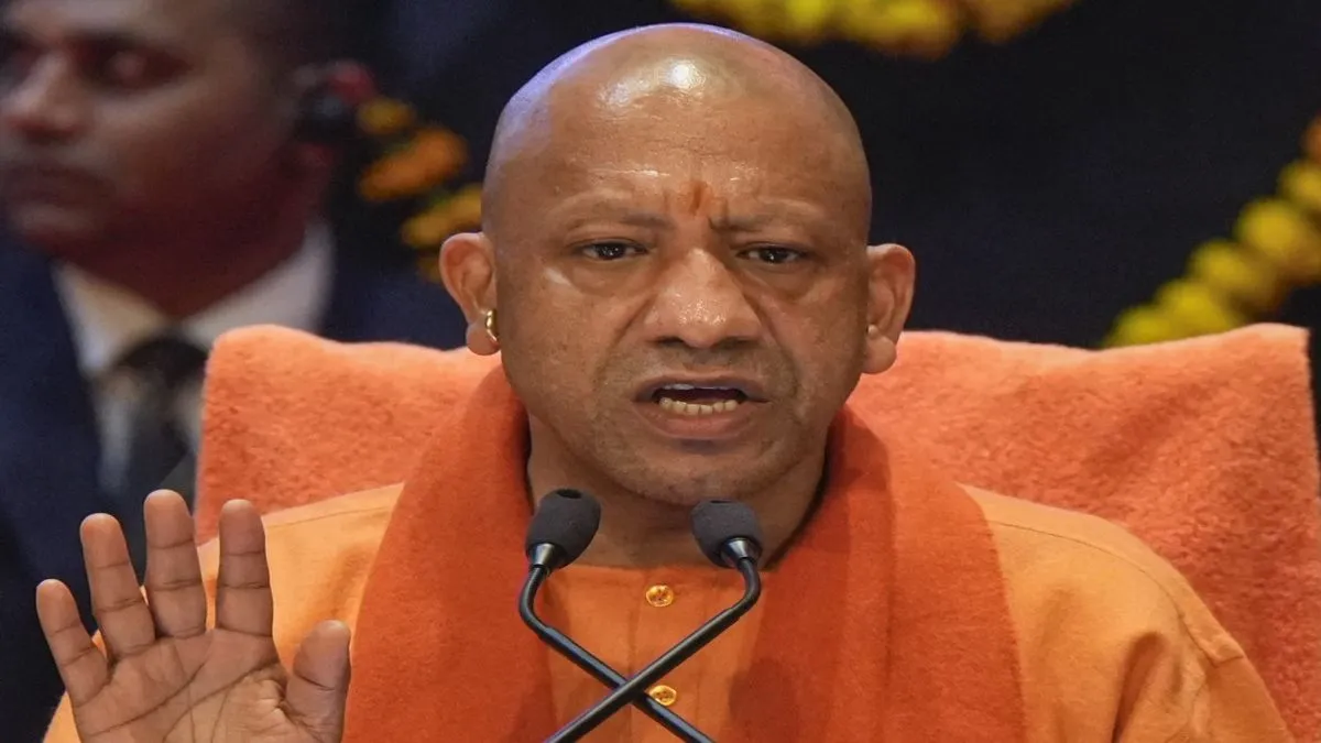 LPG की जमाखोरी पर कड़ा एक्शन, योगी आदित्यनाथ ने दी चेतावनी, कालाबाजारी करने वालों पर होगी सख्त कार्रवाई