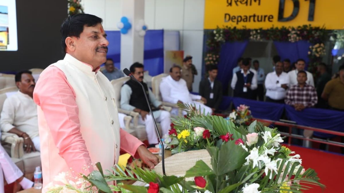 सीएम मोहन यादव ने इंदौर एयरपोर्ट पर ‘उड़ान कैफे’ का किया शुभारंभ, टर्मिनल-1 का भी किया लोकार्पण