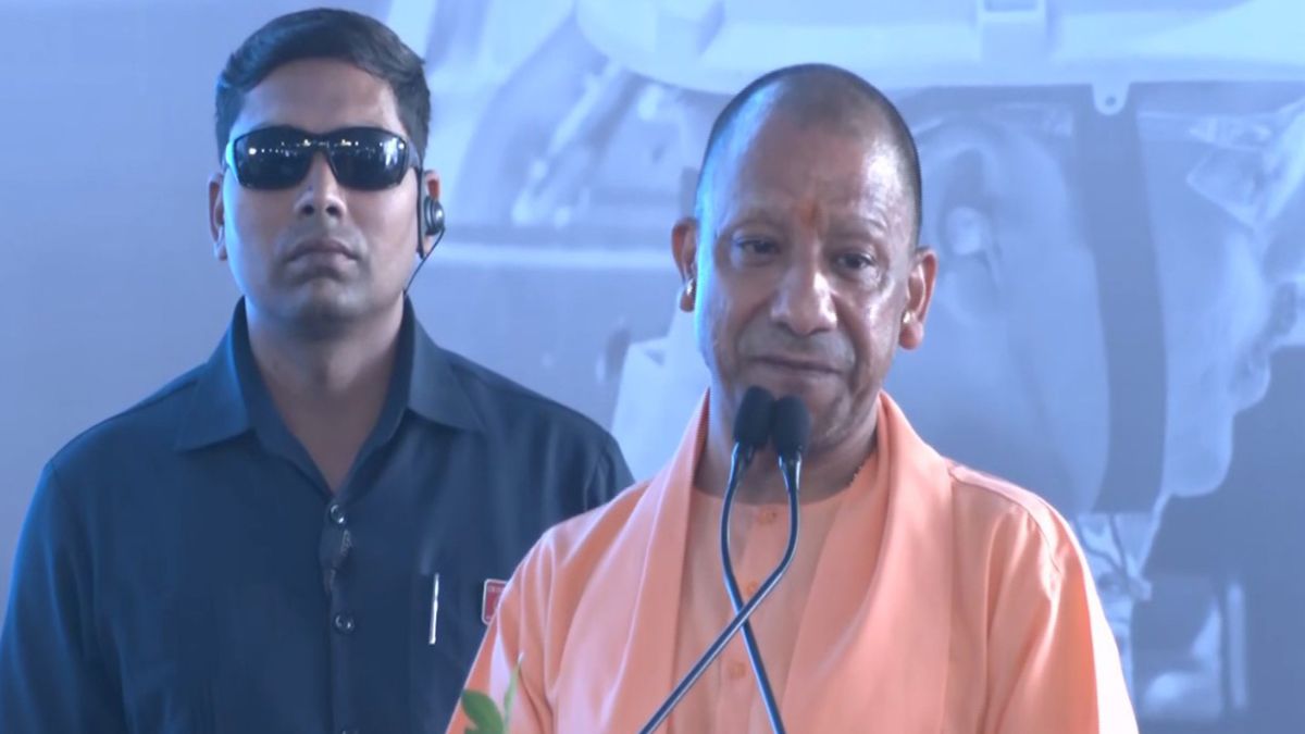 सीएम योगी ने टाटा संस का 10 लाख वां वाहन किया लॉन्च, बोले यूपी निर्यात का हब बनकर उभरा