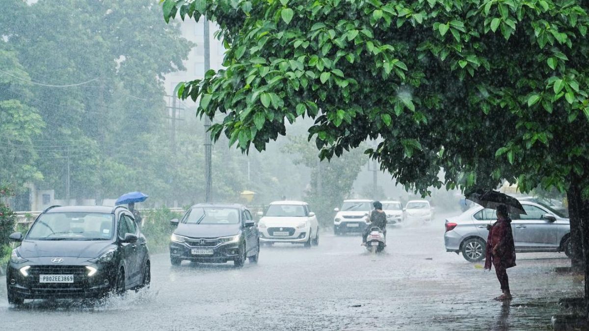 IMD Alert : अगले 24 घंटो में इन 18 राज्यों में गरज-चमक के साथ होगी भारी बारिश, मौसम विभाग ने जारी किया अलर्ट