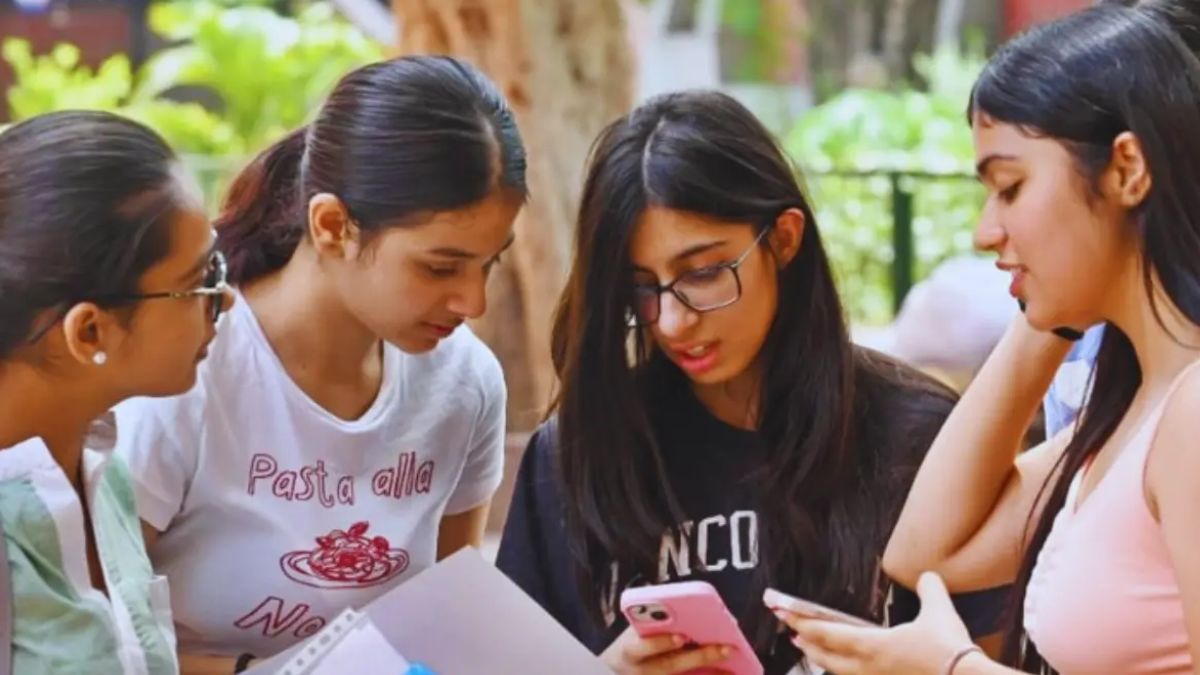 छात्रों के लिए खुशखबरी, राज्य सरकार देगी 5000 और 7500 रुपए, जानें योग्यता