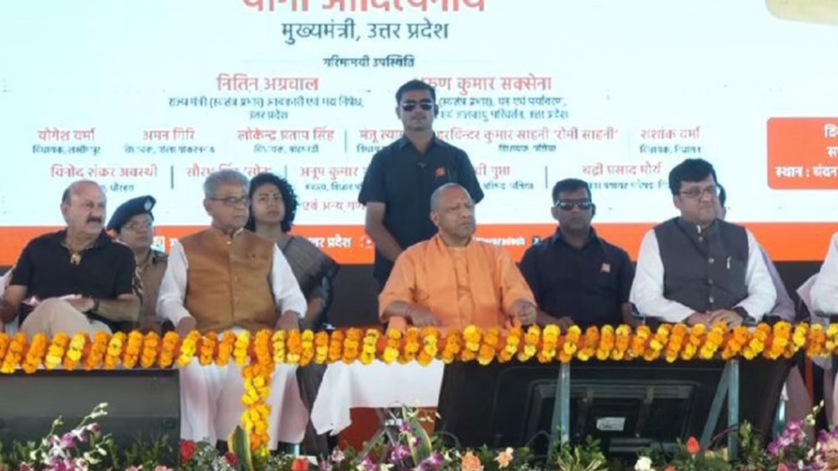 आपके सिवा मेरा कोई नहीं… विधायक रोमी साहनी ने सीएम योगी आदित्यनाथ को बताया ‘भगवान’