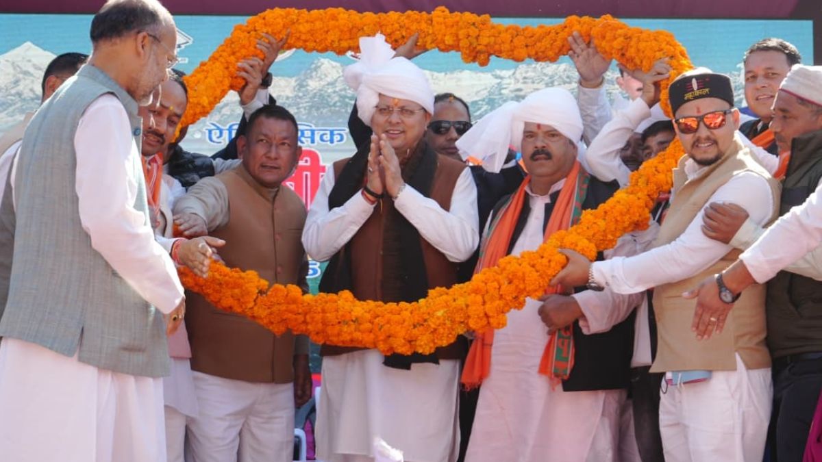 मुख्यमंत्री पुष्कर सिंह धामी ने किया ऐतिहासिक जौलजीबी मेला का शुभारंभ