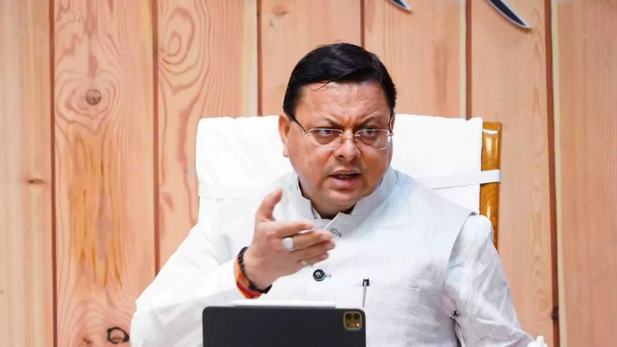 सीएम धामी ने दिए सड़क दुर्घटनाओं को कम करने के लिए प्रभावी प्रयास करने के निर्देश