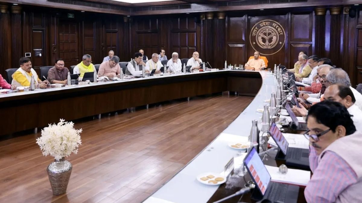 UP Cabinet Decisions : योगी कैबिनेट की बैठक हुई संपन्न, कई अहम प्रस्तावों पर लगी मुहर, शिक्षा मित्रों का बढ़ेगा मानदेय