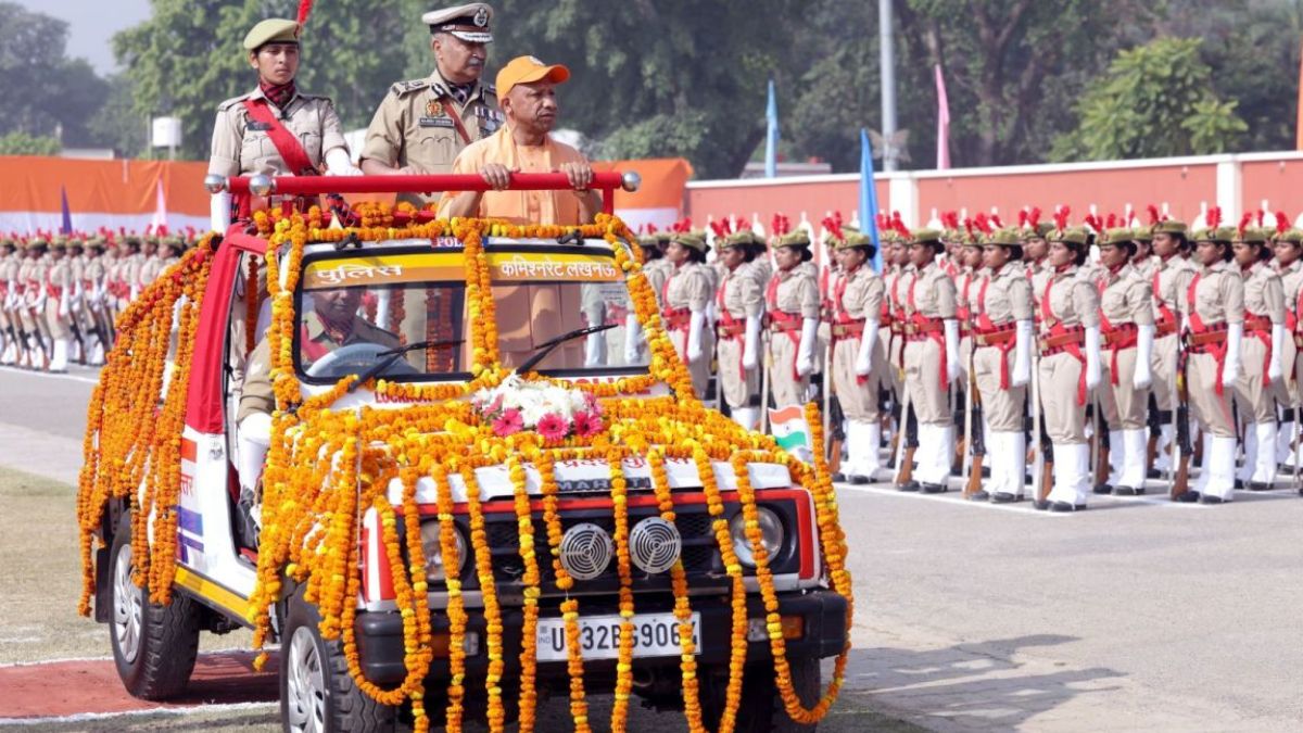 UP Police Recruitment : सीएम योगी ने किया बड़ा ऐलान, यूपी पुलिस में होगी 1 लाख नई भर्तियां