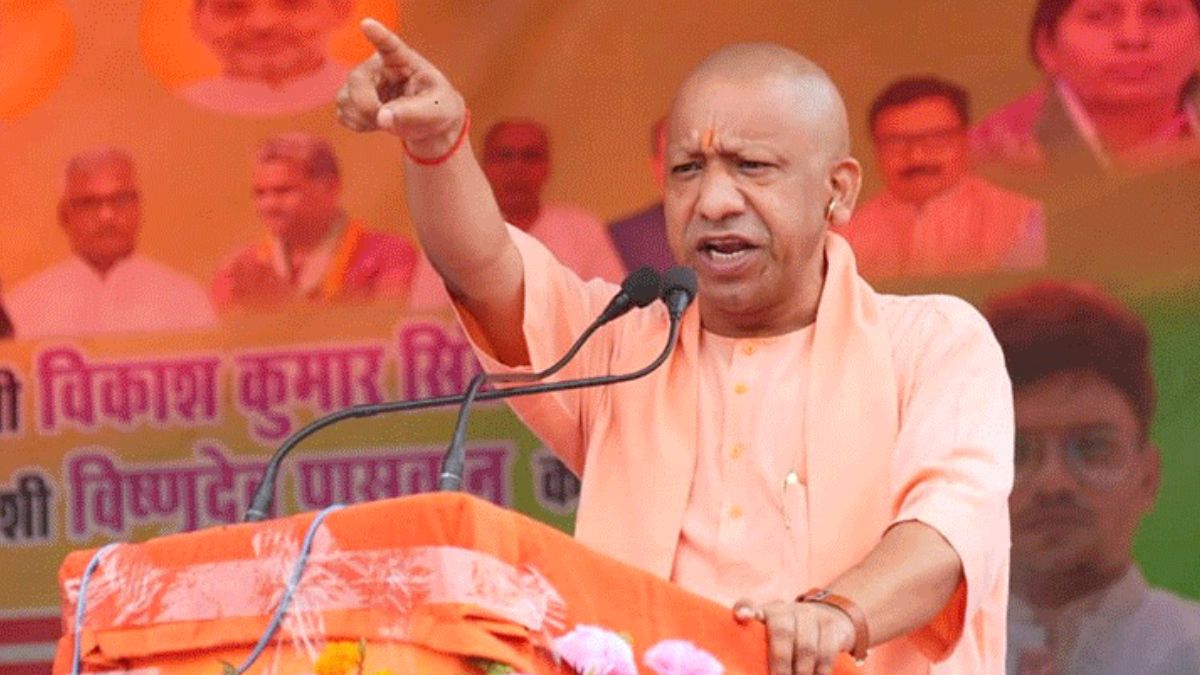 सड़कों पर नमाज को लेकर सीएम योगी का बड़ा बयान, बोले- ‘प्यार से मानेंगे तो ठीक, नहीं तो दूसरा तरीका अपनाएंगे’