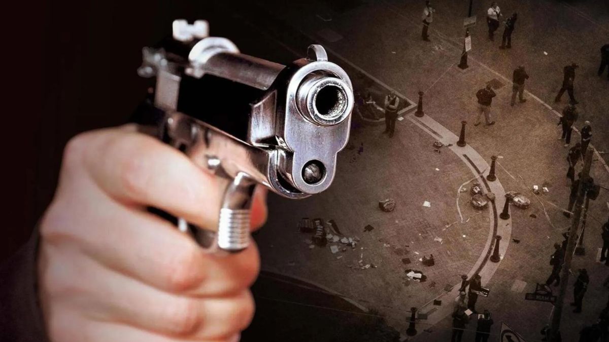 इंदौर में दिनदहाड़े हुई गोलीबारी, युवक को सरेआम मारी गोली, वारदात के बाद मचा हड़कप