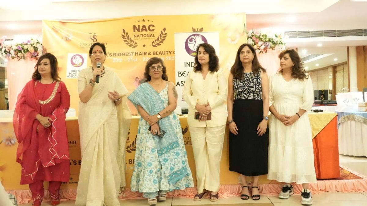 इंदौर में नेशनल आर्टिस्ट चैंपियनशिप 2026 की ट्रॉफी का अनावरण, ब्यूटी इंडस्ट्री को नई दिशा देने को तैयार