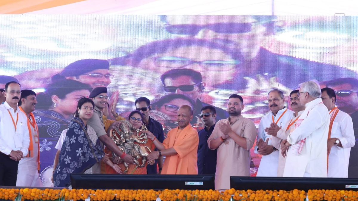 सीएम योगी आदित्यनाथ ने गोंडा को दी बड़ी सौगात, 515 करोड़ रुपए की 262 परियोजनाओं का किया लोकार्पण-शिलान्यास