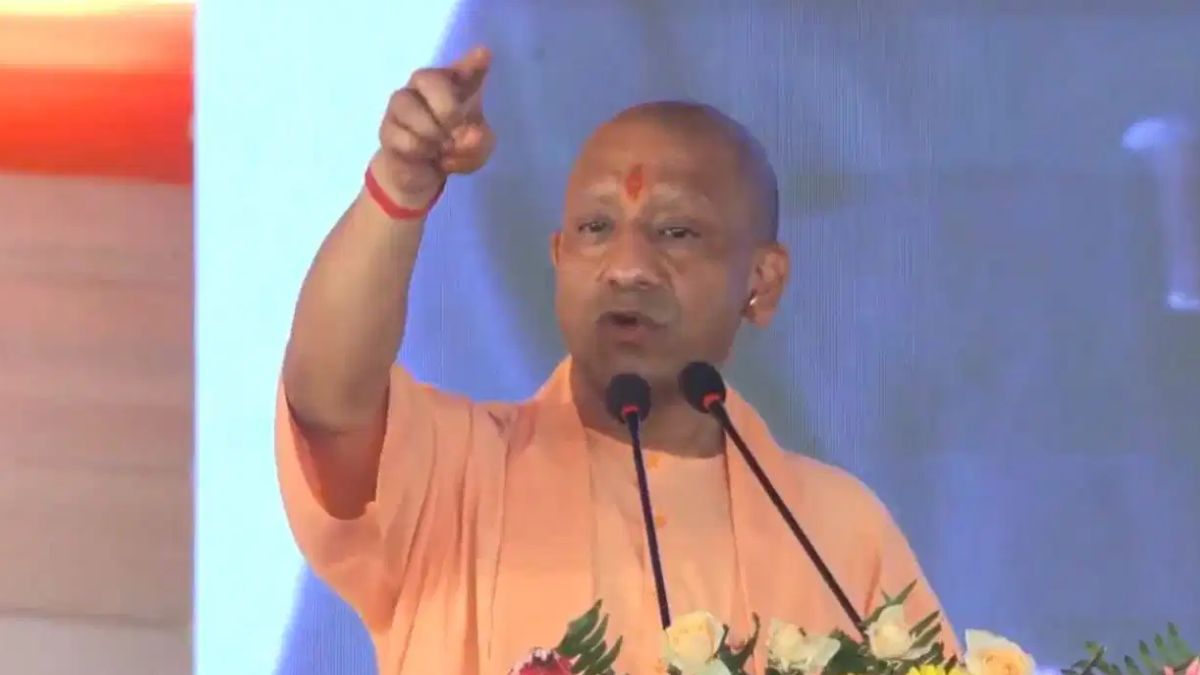 राम मंदिर चढ़ावा चोरी पर सीएम योगी आदित्यनाथ का बड़ा बयान, बोले – SIT जांच में दूध का दूध, पानी का पानी हो जाएगा
