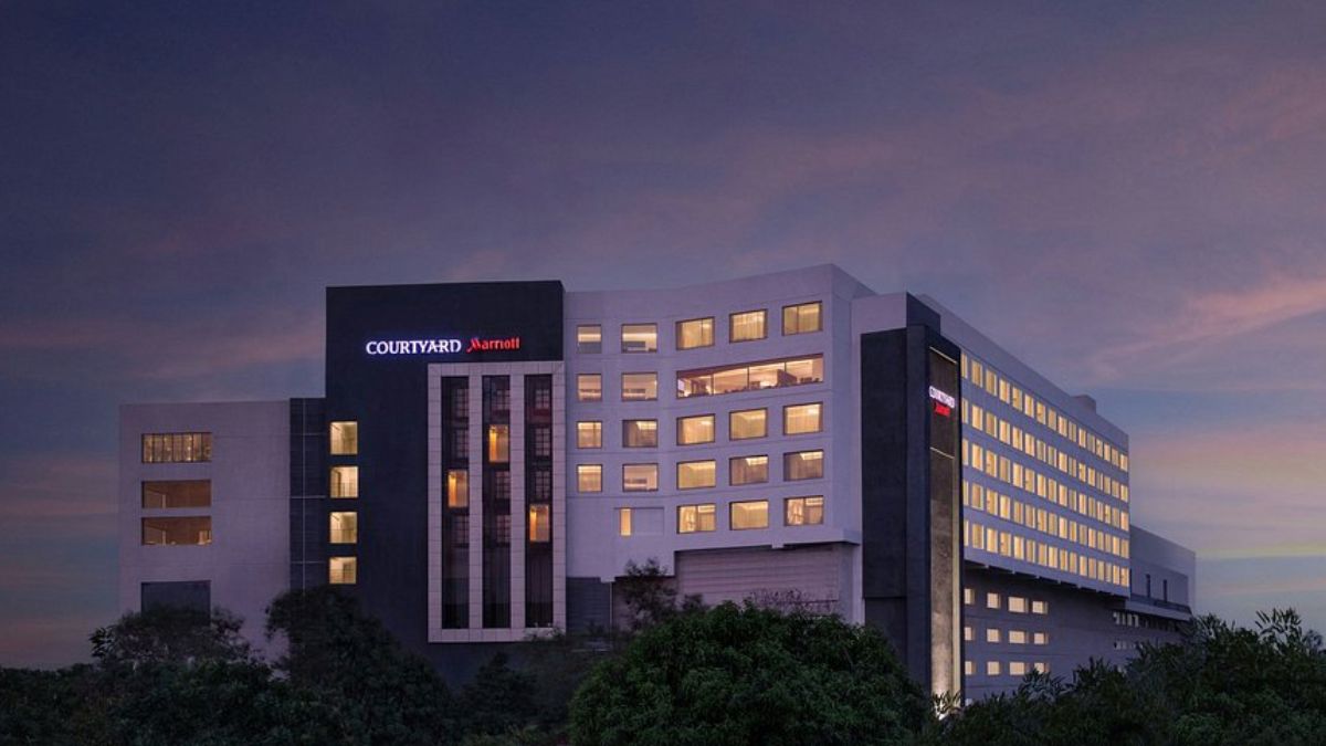 Courtyard by Marriott होटल के किचन में मिले चूहे, फूड लाइसेंस हुआ सस्पेंड