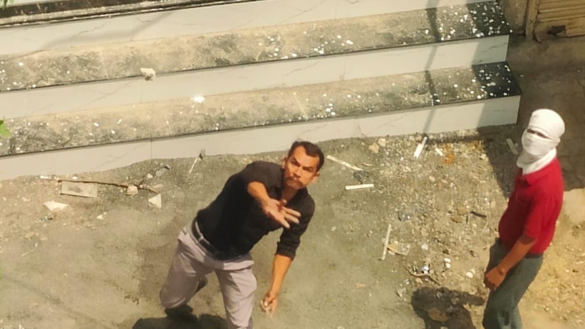इंदौर में विधायक मालिनी गौड़ के रिश्तेदार के घर पर भी हुआ हमला, कुत्तों की वजह से भाजपा के दो गुट हुए आमने-सामने