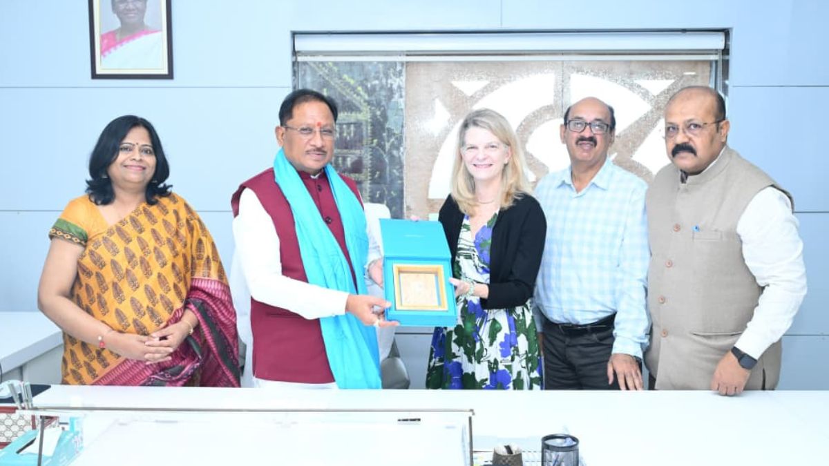 मुख्यमंत्री विष्णु देव साय की पहलः स्वस्थ माताएं, स्वस्थ बच्चे और कुपोषण मुक्त छत्तीसगढ़ के लिए बनेगी समन्वित रणनीति