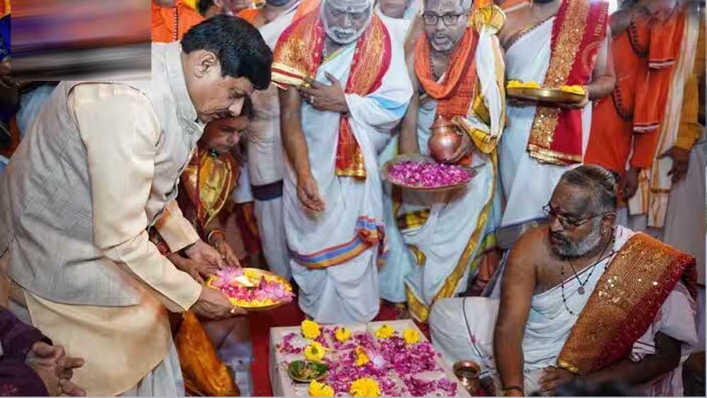 एकात्म धाम को मिलेगा नया आध्यात्मिक स्वरूप, CM मोहन यादव ने पंचायतन मंदिर की रखी आधारशिला