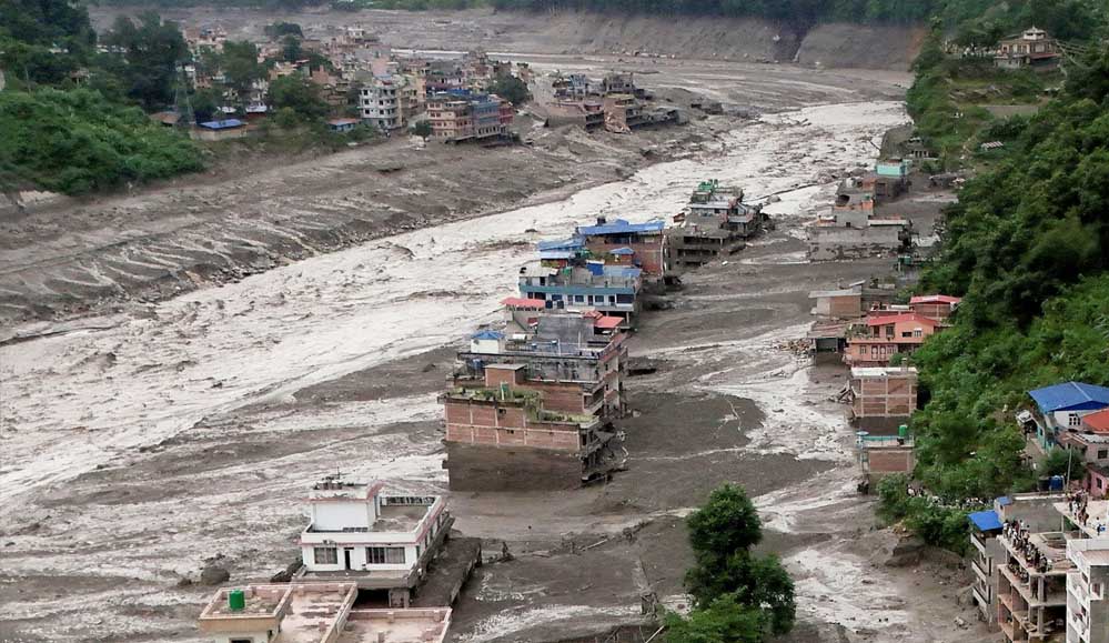 महाप्रलय का डर या खगोलीय खतरा? 3 दिन में धरती के पास से गुजरेगा विशालकाय ‘राक्षस’