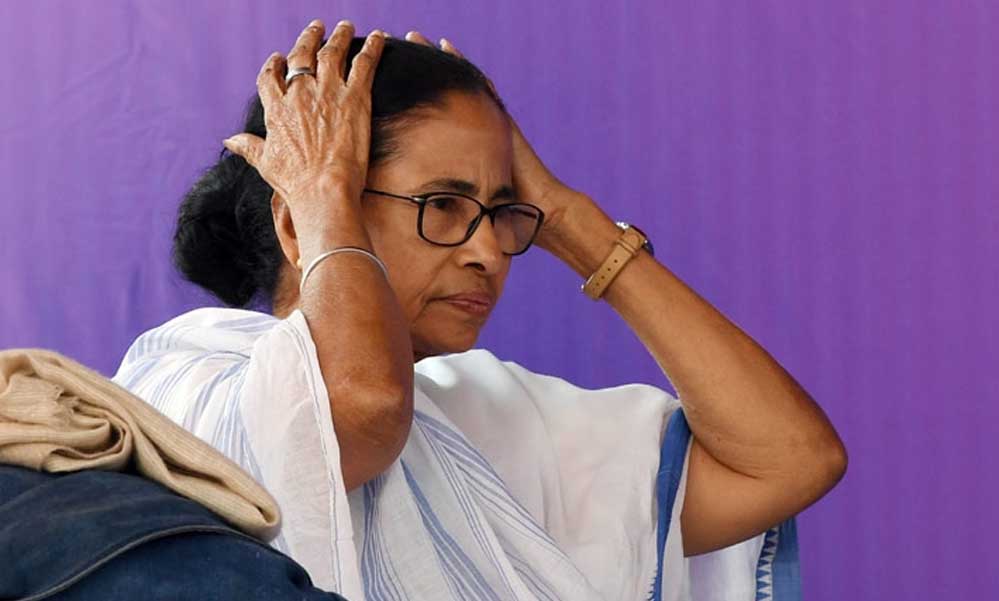 हाईकोर्ट के आदेश पर ममता बनर्जी का नहीं हुआ अमल, कोलकाता में FIR से बढ़ी मुश्किलें