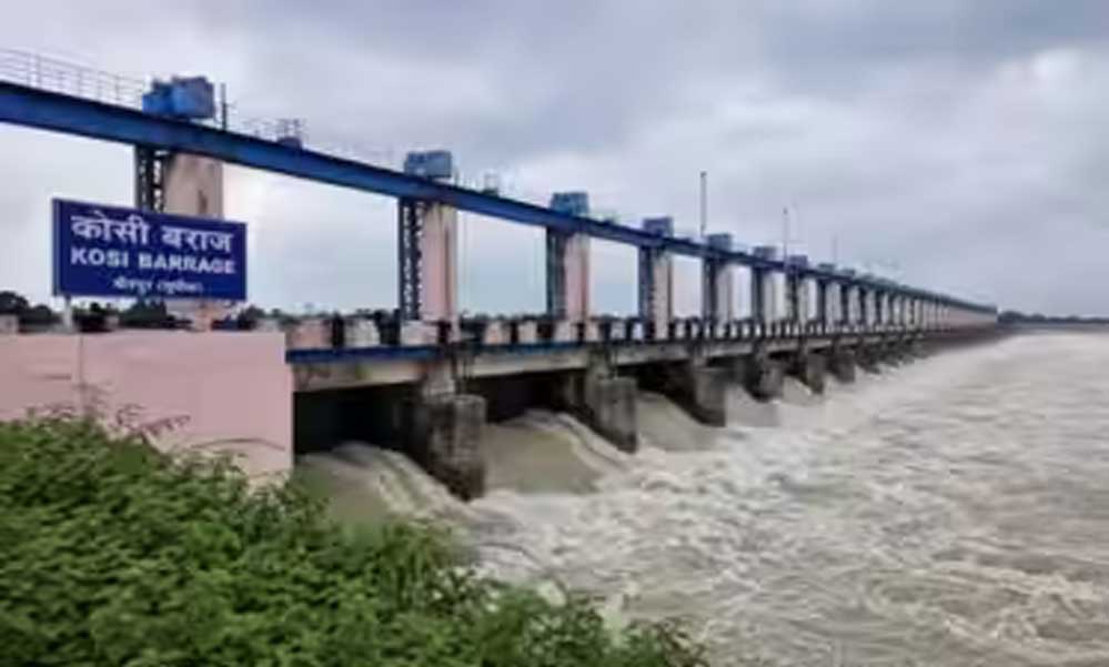 नेपाल सीमा पर झील फटने से बढ़ा खतरा! बिहार में 24 घंटे निगरानी, वाल्मीकिनगर से कोसी तक अलर्ट