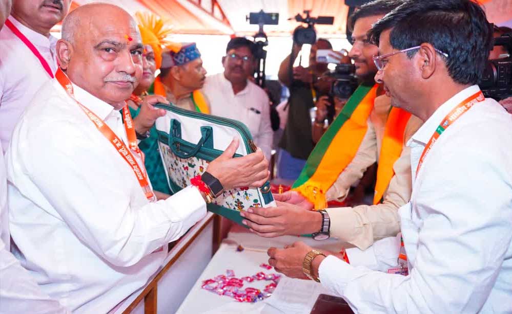 राहुल गांधी के इंदौर दौरे पर डिप्टी CM देवड़ा का हमला, बोले- सही नीति वाली पार्टी के साथ युवा