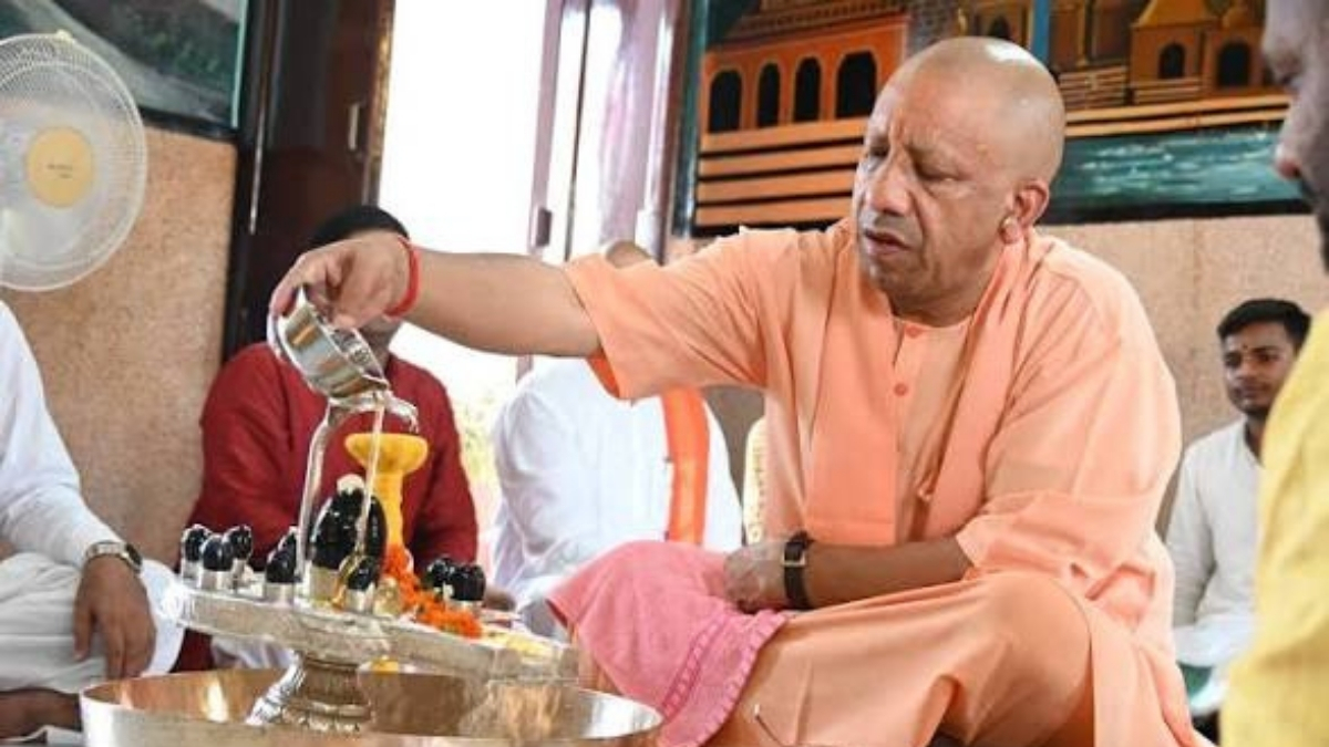 योगी सरकार में सावन सोमवार पर शिवमय हुआ उत्तर प्रदेश, काशी से अयोध्या तक गूंजा हर-हर महादेव