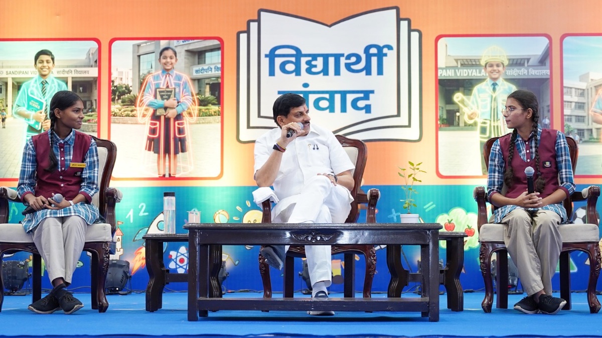 बेटियों की खास कैबिनेट से मिलकर गदगद हुए सीएम मोहन यादव, बताया कितना और कैसे इस्तेमाल करें AI
