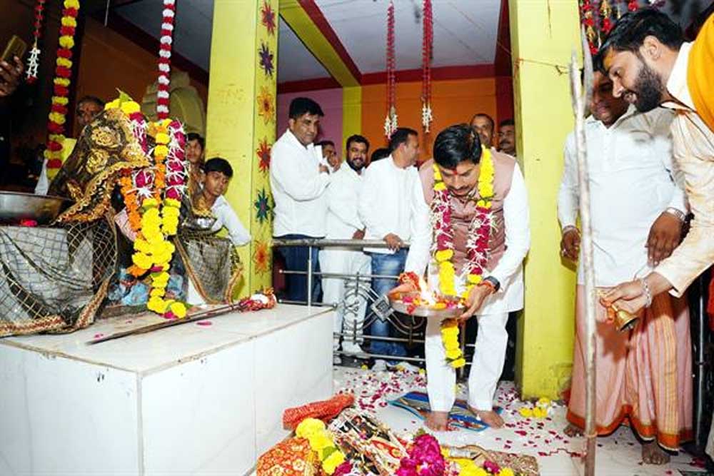 माता मंदिर में पूजा कर की प्रदेशवासियों के सुख समृद्धि की कामना