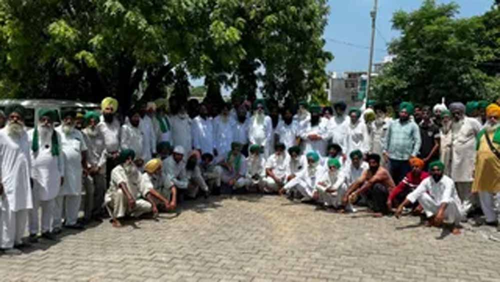 किसानों की 22 जिलों में हुंकार! MSP और कर्जमाफी समेत लैंड पूलिंग नीति पर प्रदर्शन