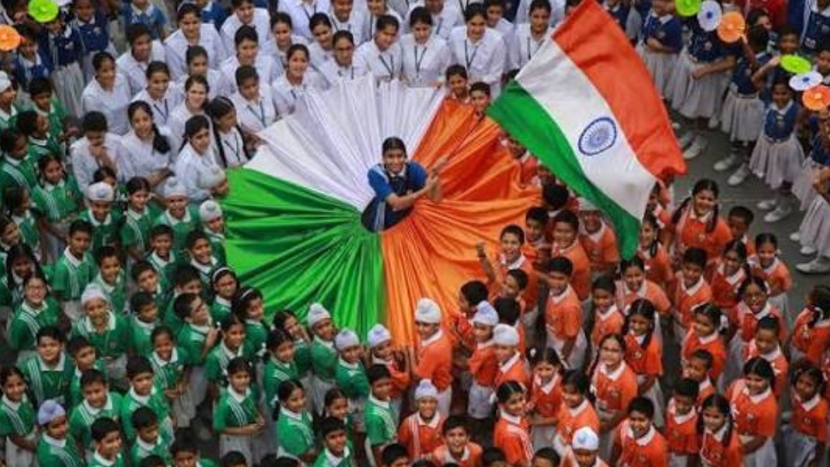 ‘रंग दे बसंती’ से गूंजेगा यूपी, 11 से 14 अगस्त तक कई शहरों में युवा करेंगे रचनात्मक आयोजन