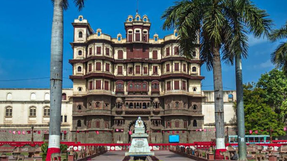लूट के इनाम में मिला था इंदौर! फिर कैसे बना होलकरों की राजधानी और देश का सबसे स्वच्छ शहर? जानें पूरी कहानी