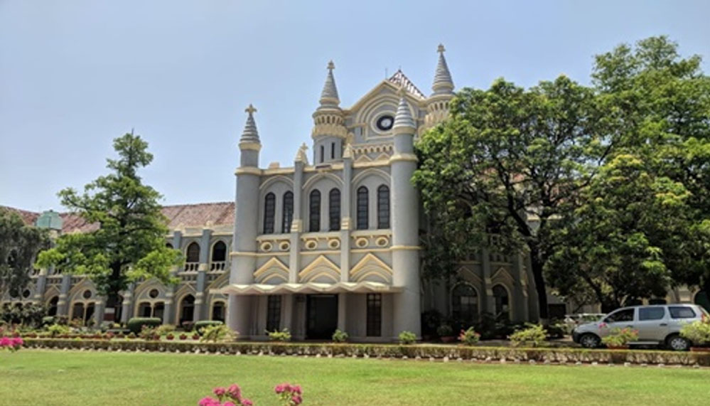 अदाणी समूह की ACC लिमिटेड को झटका? सिंगरौली के सरई रेलवे स्टेशन का मामला पहुंचा हाई कोर्ट