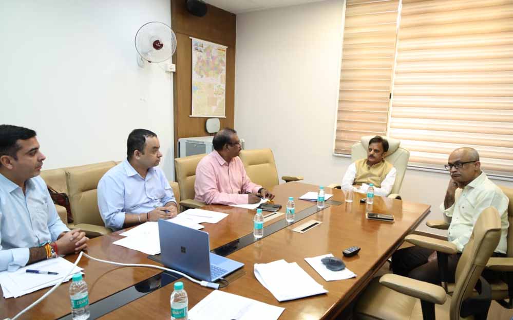 नर्सिंग छात्रों के परीक्षा परिणाम पर डिप्टी CM शुक्ल ने की समीक्षा, हाईकोर्ट के आदेश पर जल्द कार्रवाई के निर्देश