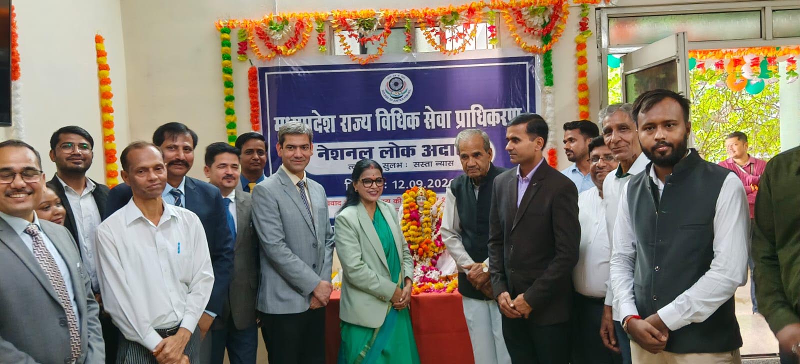 नेशनल लोक अदालत में कुटुम्ब न्यायालय मुरैना में 60 पारिवारिक मामलों का निपटारा