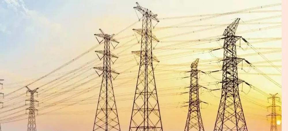 योगी सरकार में बिजली चोरी और लाइन लॉस पर लगाम, AT&C हानि 31% से घटकर 17.83% हुई