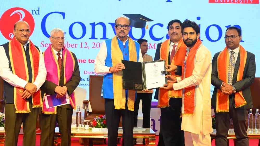 राज्यपाल डेका बोले- डिजिटल एडिक्शन आज हर दूसरे नशे से ज्यादा खतरनाक, ICFAI यूनिवर्सिटी के दीक्षांत समारोह में हुए शामिल