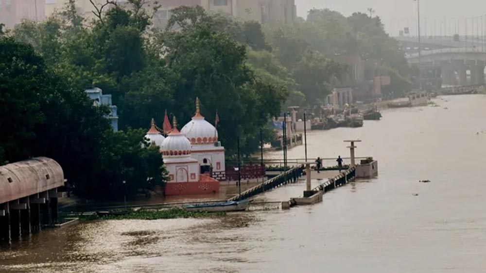 बिहार बाढ़: 190 सामुदायिक रसोई में 2.51 लाख लोगों को मिल रहा भोजन, 1429 नावें तैनात