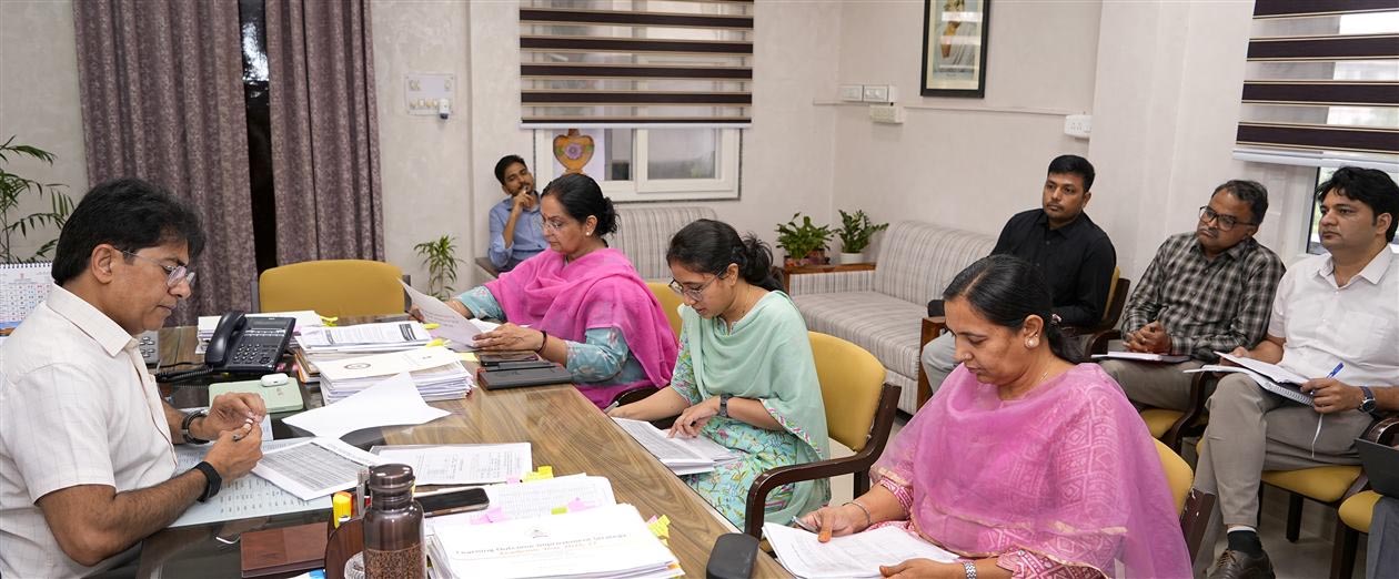 मॉडल स्कूलों में शत-प्रतिशत नामांकन और बेहतर परीक्षा परिणाम पर सरकार का फोकस