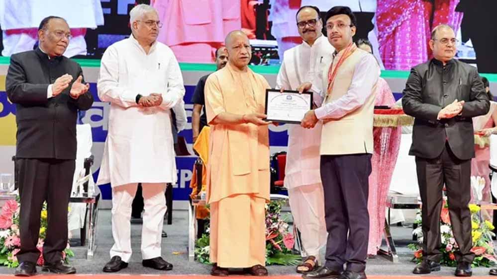 पारदर्शी भर्ती का नतीजा: RML के 194 तकनीकी कार्मिकों को CM योगी ने सौंपे नियुक्ति पत्र