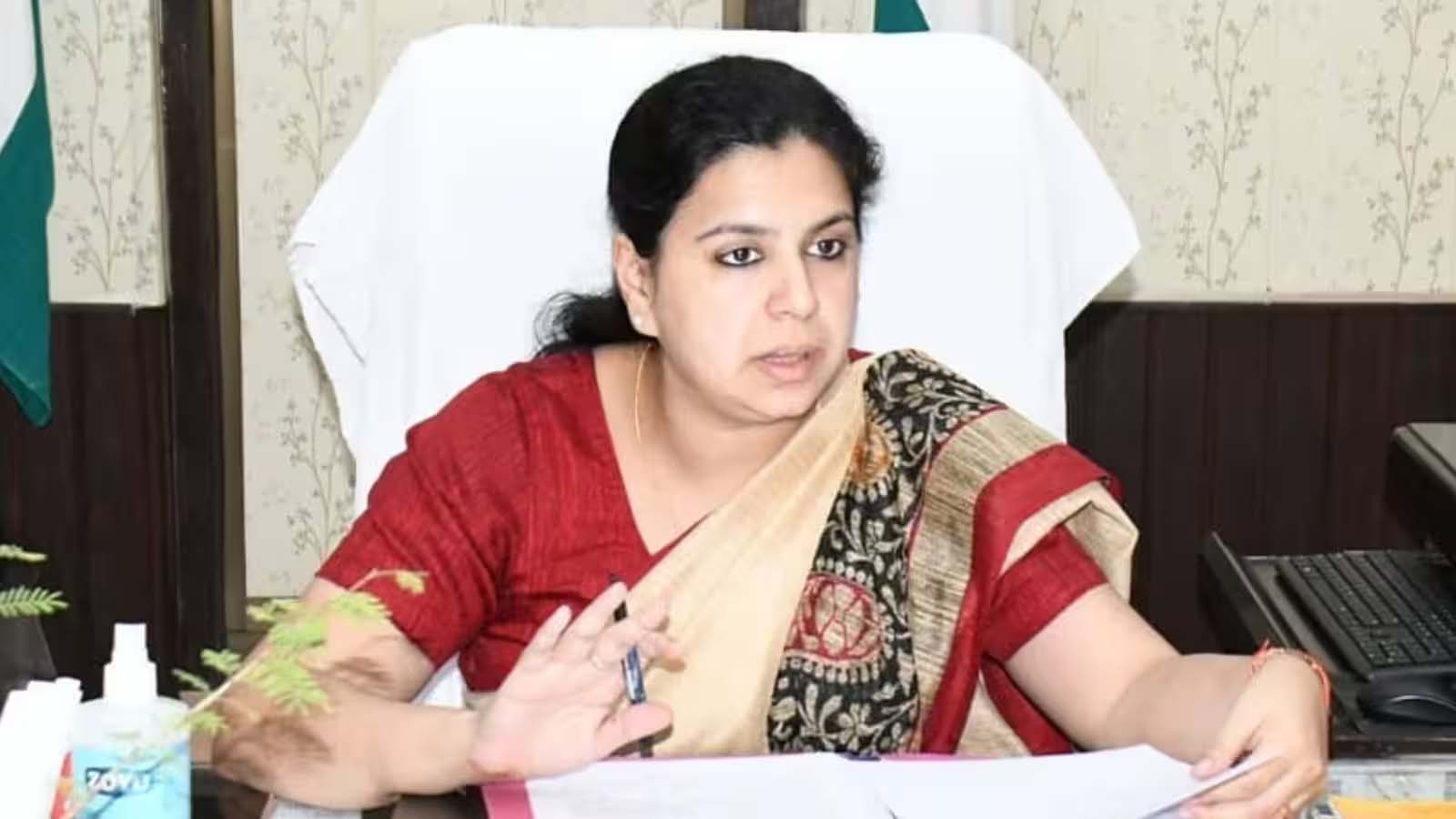 IAS छोड़ने के बाद क्या करेंगी दिव्या मित्तल? 29 सितंबर सुबह 8:30 बजे करेंगी बड़ा खुलासा