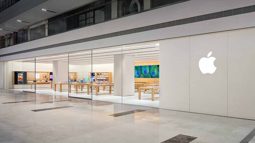 iPhone 18 का क्रेज या फीका रिस्पॉन्स? गाजियाबाद Apple Store में सुबह से खाली रहा स्टोर