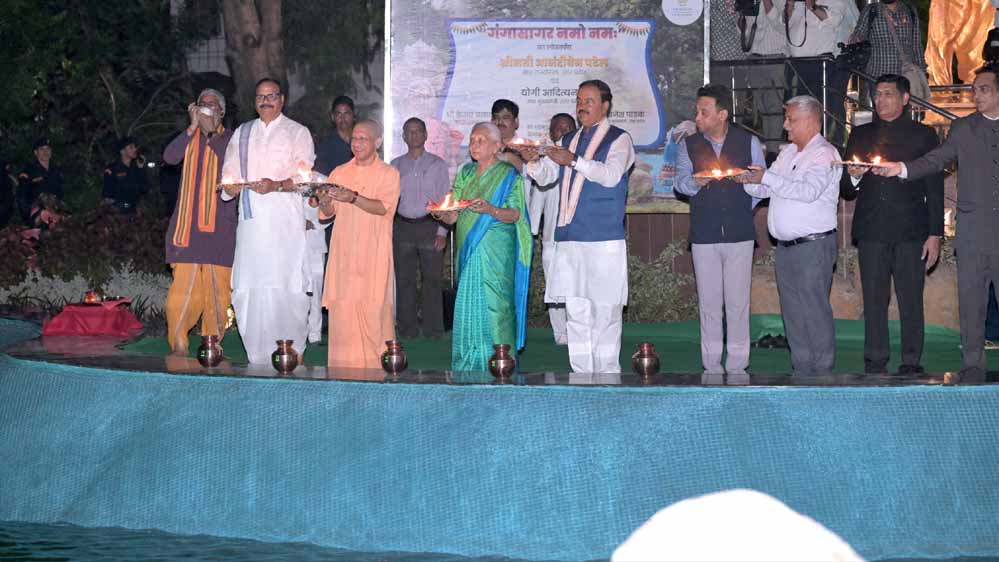 प्रेरणा स्थल पर जले ‘आशीर्वाद के दीये’, CM योगी ने शुरू किया सेवा संकल्प अभियान