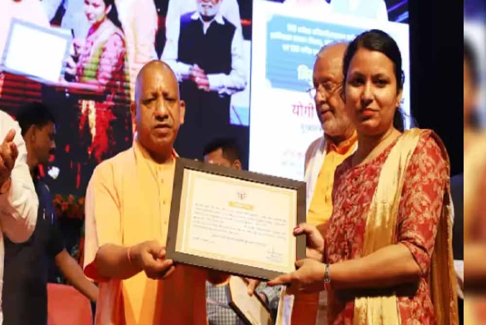 नियुक्ति पत्र मिलते ही चेहरे पर आई खुशी, अभ्यर्थियों ने कहा- पारदर्शी तरीके से मिली नौकरी