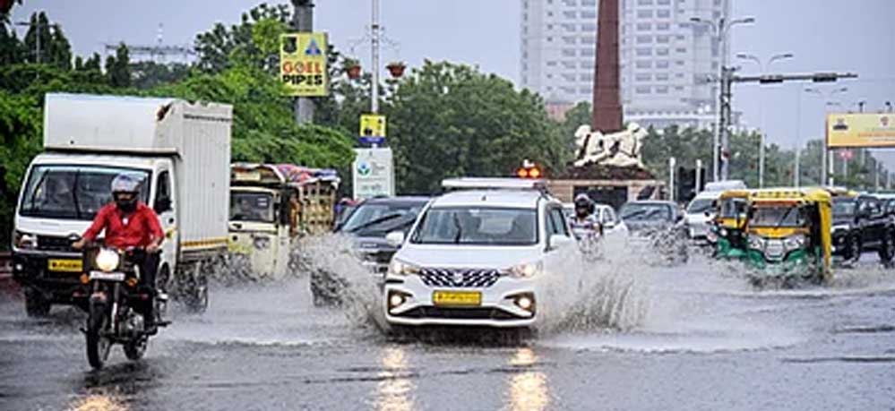 UP Weather Alert: योगी सरकार सतर्क, कई जिलों में 6 सितंबर तक भारी बारिश-बाढ़ का खतरा