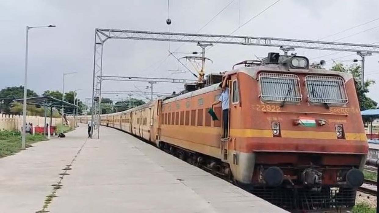 यूपी और झारखंड के यात्रियों के लिए खुशखबरी, रेलवे ने शुरू की अजमेर-रांची स्पेशल ट्रेन