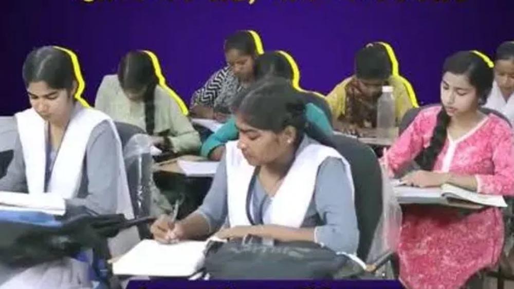 चूल्हे-चौके से लाइब्रेरी तक पहुंचीं बिहार की महिलाएं, बनीं ‘डिजिटल एडुप्रेन्योर’; 61% छात्राएं उठा रहीं लाभ