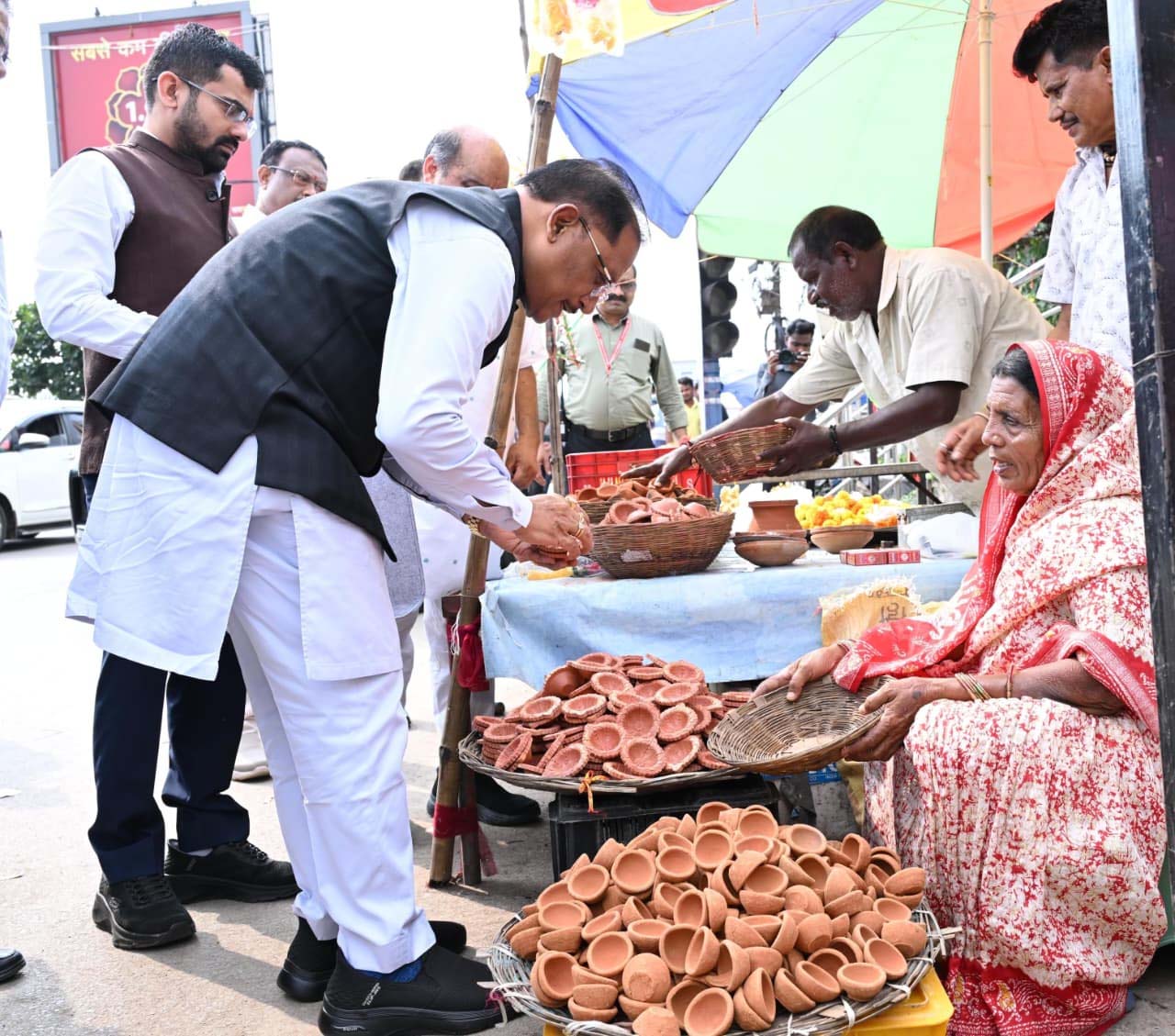 मीरा के दीये से जगेगा ‘आशीर्वाद का दीया’